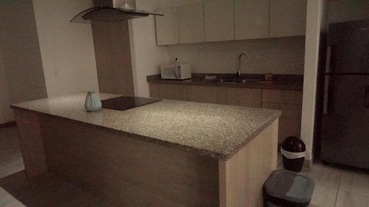 1410 Habitacion En Lujoso Departamento - Atelier Кито Экстерьер фото